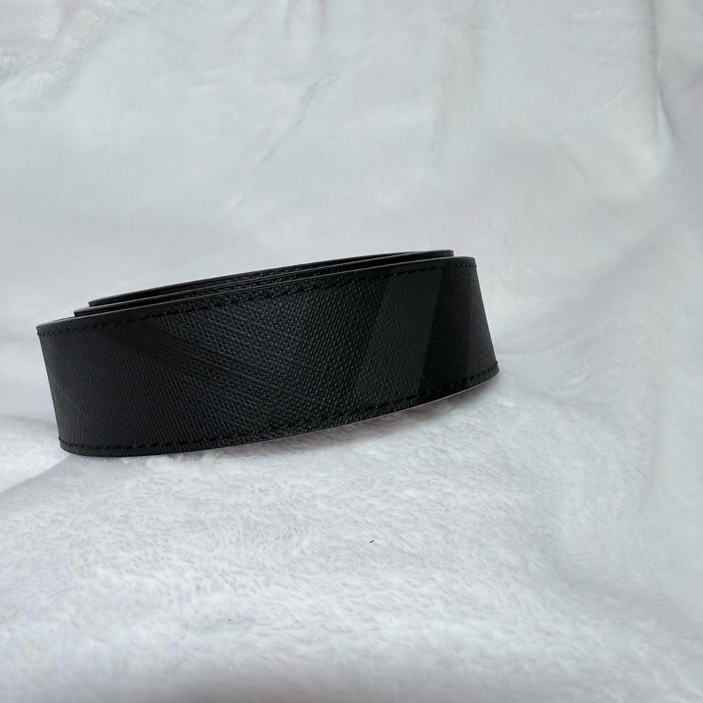 👨🏻Burberry Black Leather Belt reversible size 40/100 - Picture 4 of 8